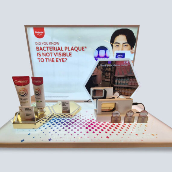 Merchandising & Shop Displays Colgate Total Plaque Release Display
